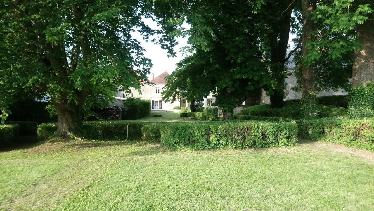 مبيت وإفطار Laignes Manoir De L'Echauguette المظهر الخارجي الصورة